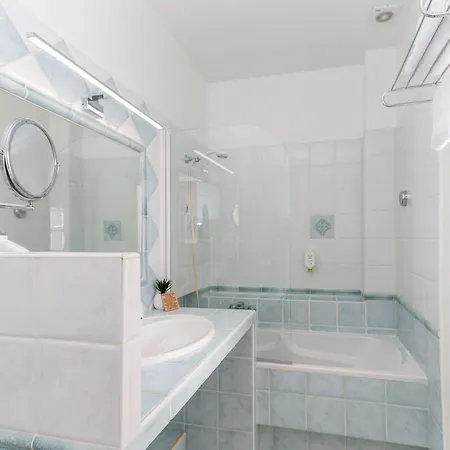 Hotel Beau Site - Cap D'antibes 4*