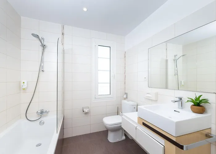 币奥酒店 - 昂蒂布海角 4*