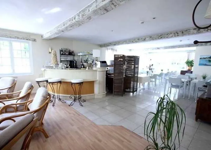 币奥酒店 - 昂蒂布海角 4*