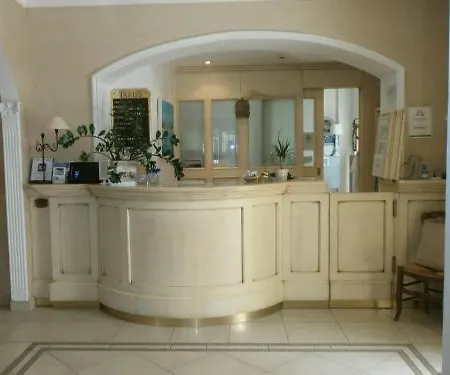 호텔 Beau Site - Cap D'antibes 4*